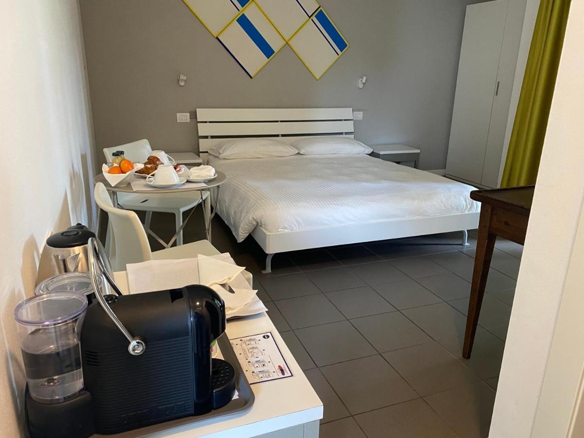 B&B Warmup Grosseto - Parcheggio Incluso Nella Corte Interna Exterior foto